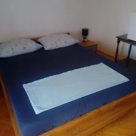 Apartamento Luka Room's