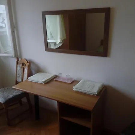 Luka Room's * سبليت