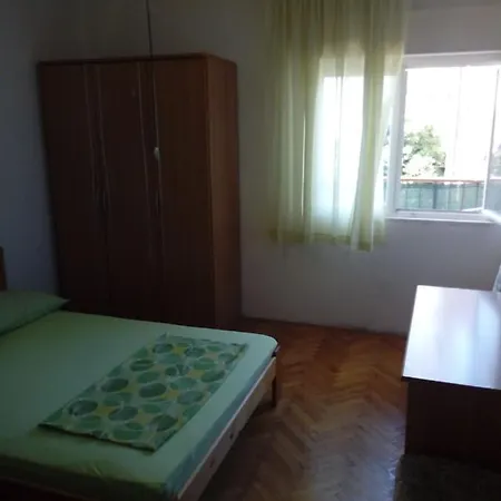 Luka Room's
